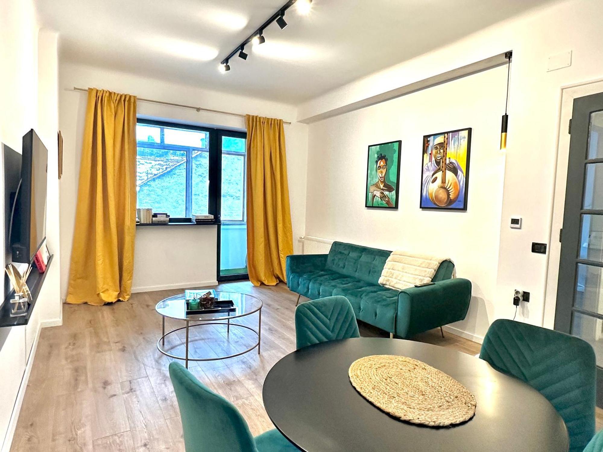 Peaceful Condo For Romantic Getaways Near Black Church - 3Min Walk Брашов Екстер'єр фото